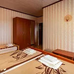 아파트 Amazing In Rab With House Sea View 라브
