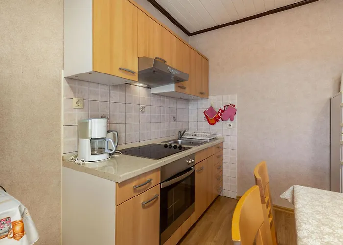 In Rab With Wifi Apartment *