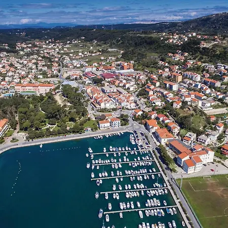 Lejlighed In Rab With Wifi *