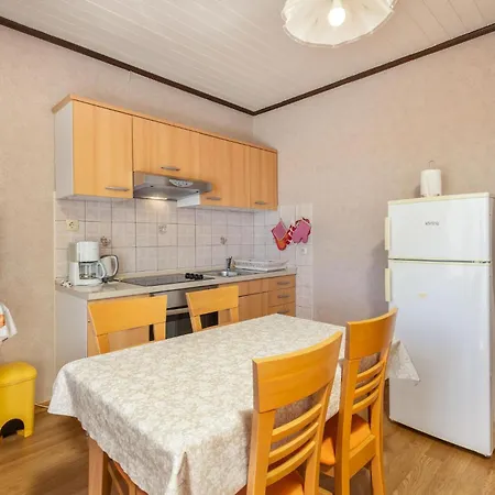 Amazing In Rab With House Sea View Apartament *